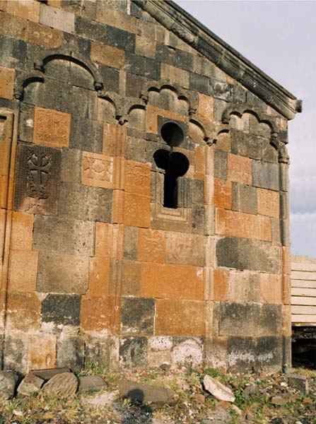 am2004hovhannavank104F1050017_