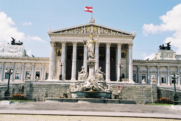 vienna104parlamentF1070036